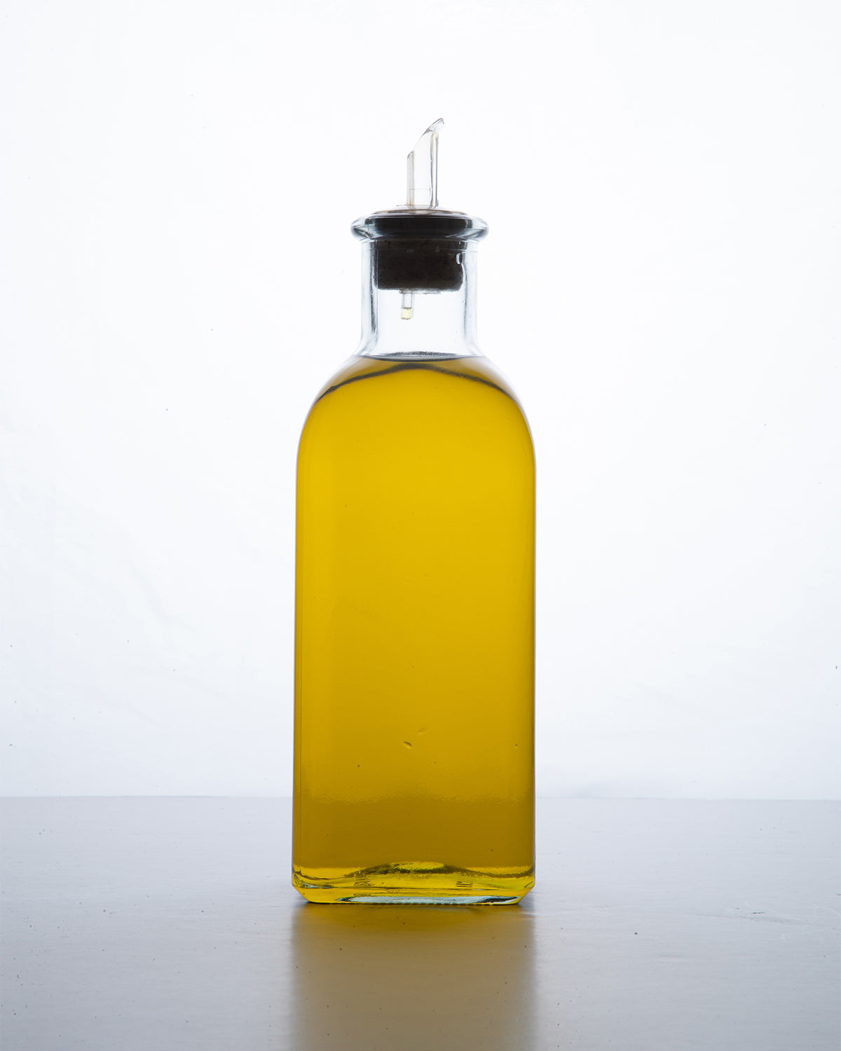 Domowa butelka na oliwę AOVE 0,5 L z dozownikiem